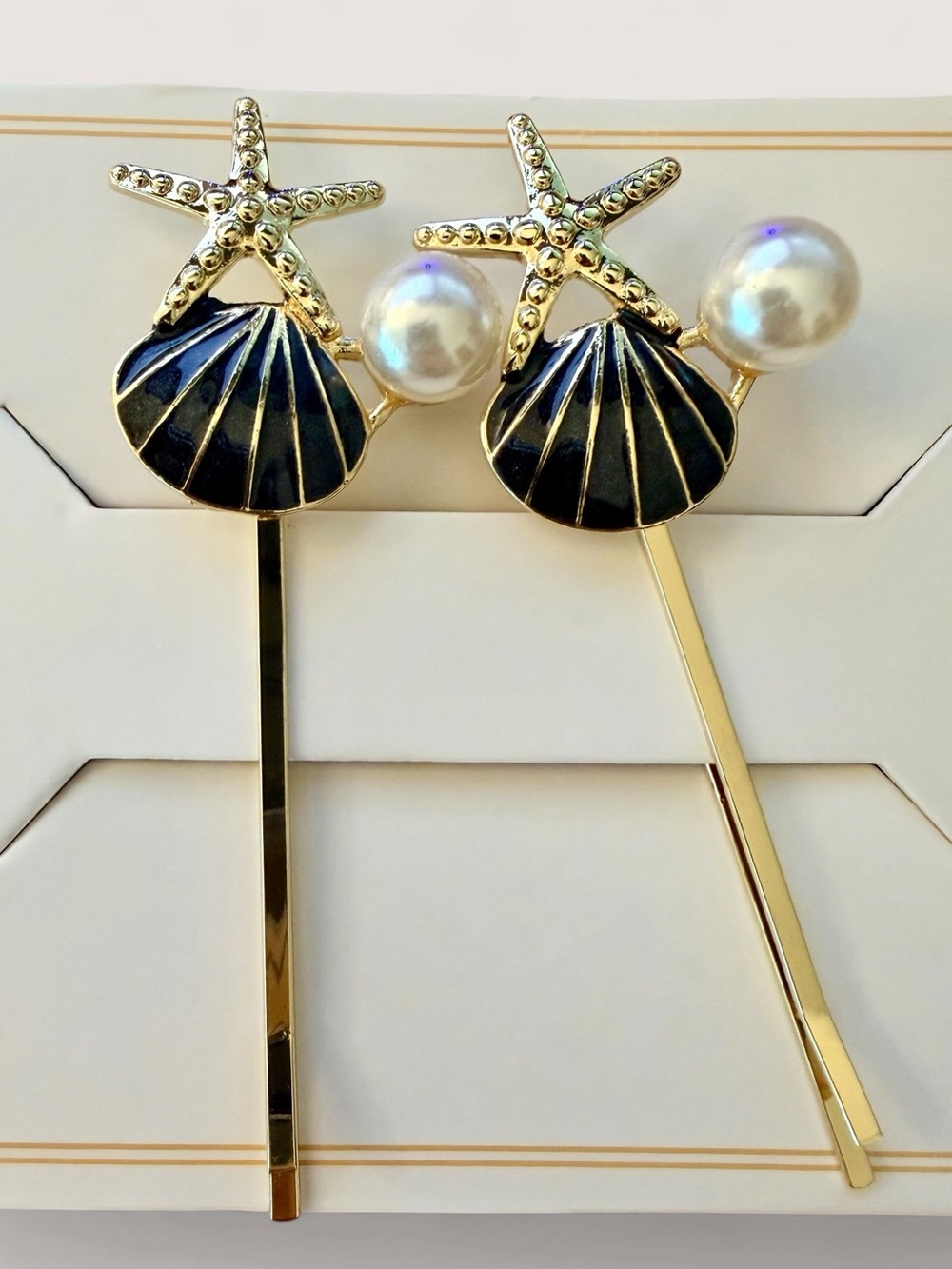 BUY NOW Pearl Enamel Seashell Starfish Accent Hair Clip (Set of 2) - Picture 8 of 9